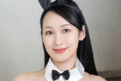 A perverted bunny girl provides service while using a lot of slang. Mina Sakura