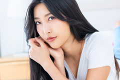 The temptation of the beautiful-assed wife next door! I'll let you inside me until your family comes back! Emiri Momota