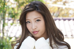  Glamorous Girl On Older Guy  Emiri Momota